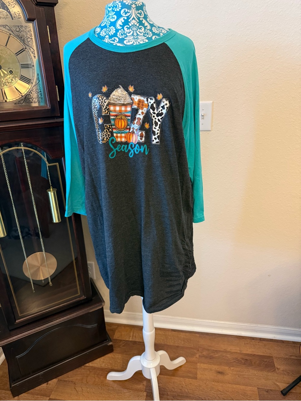 Women’s Teal Sleeve Black Raglan 'Cozy Season' Graphic Top